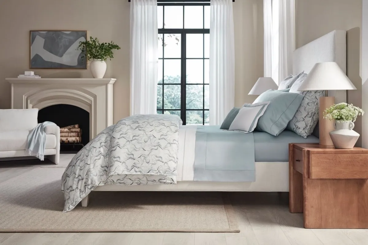 Muro Poolside Bedding by Sferra